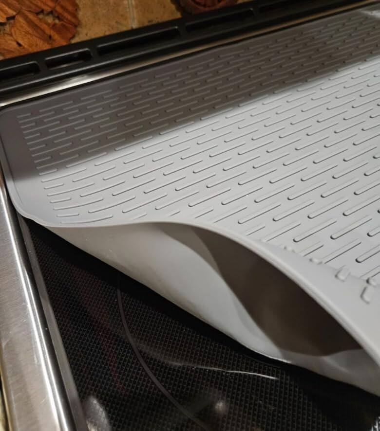 🔥CLEARANCE SALE🔥500°F/220°C Heat-Resistant Silicone Stove Cover Mat & Utensils